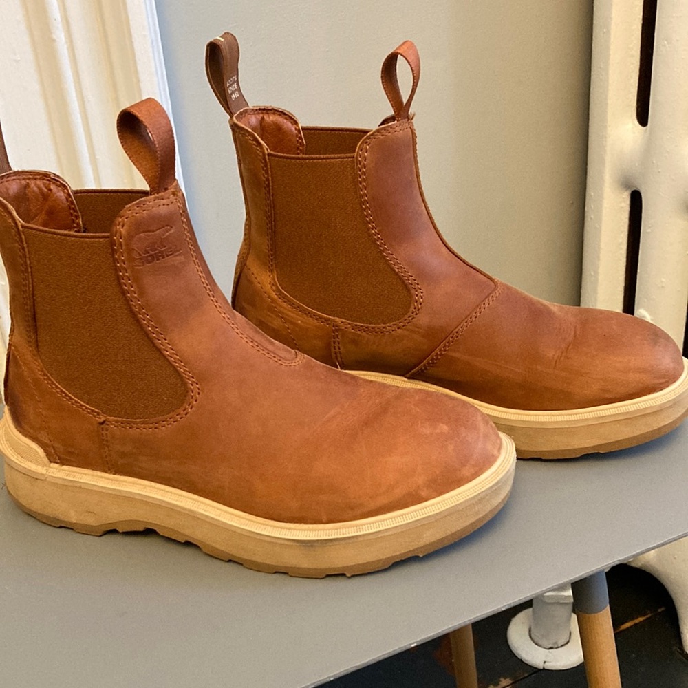Sorel Hi-Line boots, almost new!